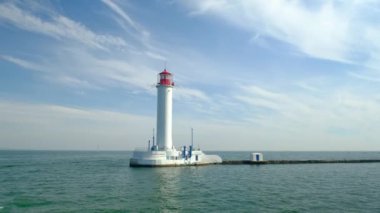 Deniz Odessa Port. Deniz feneri. Ukrayna. Karadeniz. Erken sonbahar