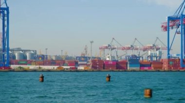 Odessa, liman, 20 Ekim 2018. Konteyner yükleme ve boşaltma limanı