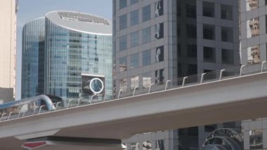 Dubai, Birleşik Arap Emirlikleri modern raylı
