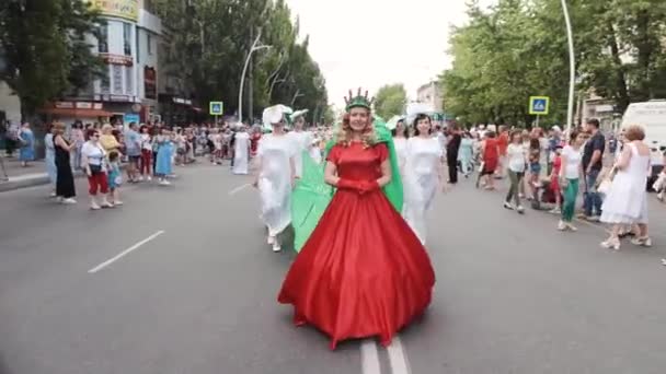 Június 7, 2019, délre Ukrajna. Melitopol Cherry fesztivál. — Stock videók