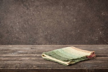 Mutfak havlusu rustik ahşap tablo