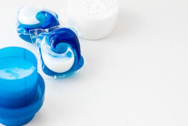 Çamaşır deterjanı, yıkama dozunda toz, sıvı jel ve pod çeşitleri