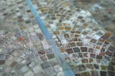 Tipik bir İtalyan kaldırım: Sampietrini (veya Sanpietrini). Uygulanan tilt-shift efekti.