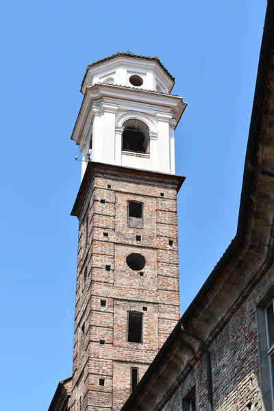 Una Antigua Torre Alba Italia — Foto de Stock
