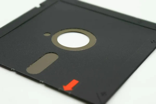 Eine Sehr Alte Zoll Diskette Auf Weißem Hintergrund Tilt Shift — Stockfoto
