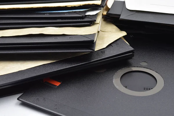 Banyak Yang Sangat Tua Floppy Disk Vintage Pada Latar Belakang — Stok Foto