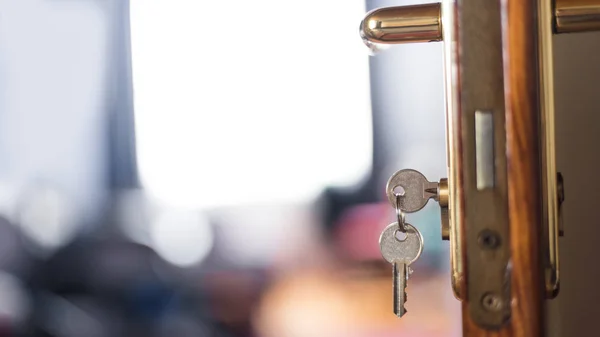 Ключі Від Номеру Готелю Дверях — стокове фото
