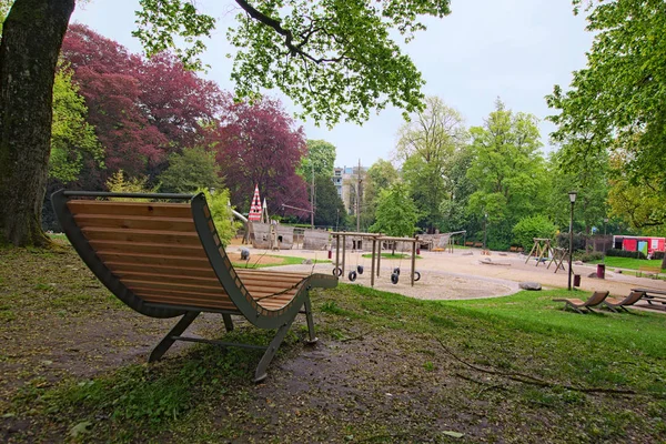 Aire Jeux Inhabituelle Pour Les Petits Enfants Dans Parc Luxembourg — Photo