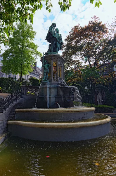 Estatua Los Condes Egmont Hoorn Jardín Petit Sablon Foto Paisaje —  Fotos de Stock