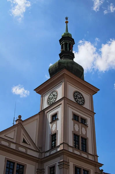 Vista Panorámica Del Ayuntamiento Con Reloj Ciudad Medieval Loket Cielo — Foto de Stock