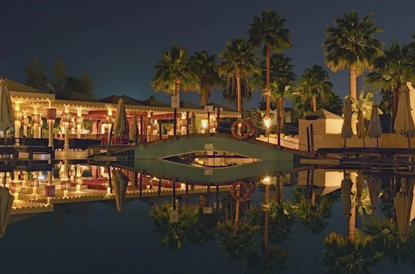 Úžasný Výhled Noční Oblasti Tropických Luxusní Hotel Bazénem Palmami Krásné — Stock fotografie