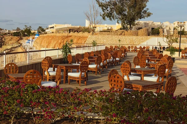 테이블과 테라스 화창한 풍경입니다 셰이크 이집트 — 스톡 사진