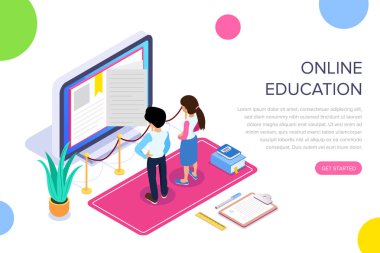 İzometrik online öğrenme veya video öğretici kavram. Yeni bir meslek edinme uzak yöntemi. Adam ve kız bilgisayar ekrana bak. Web afiş, infographics, kahraman görüntüleri için kullanabilirsiniz.