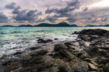 Deniz fırtınası manzara doğa bulut fırtınalı ve gökyüzü ile