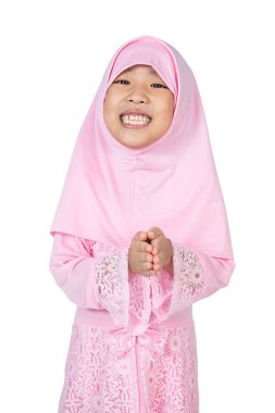 Asyalı küçük Çince Geleneksel giyen kız Malay kostüm izole beyaz arka planda