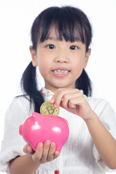 Asiática China Niña Celebración Oro Bitcoin Aislado Fondo Blanco — Foto de Stock