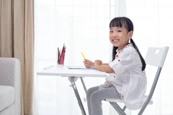 Aziatische Chinese Meisje Huiswerk Thuis — Stockfoto