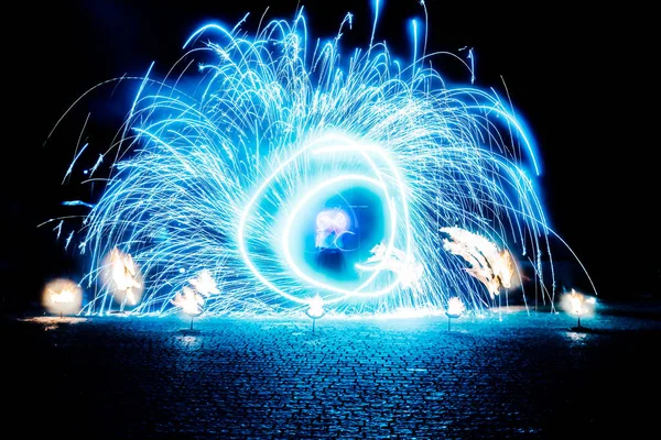 Fiery Pieces Fire Show Dark Sky Thunderstorms — Stock Photo, Image