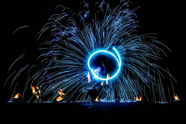 Fiery Pieces Fire Show Dark Sky Thunderstorms — Stock Photo, Image