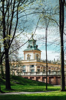 Varşova Wilanow, eski antika sarayda park mimarisi ile