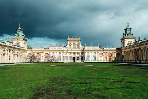 Starý Starožitný Palác Vilanově Varšava Architekturou Parku — Stock fotografie