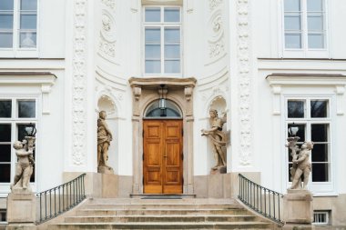 Łazienki Varşova Polonya eski Sarayı ve Parkı topluluğu