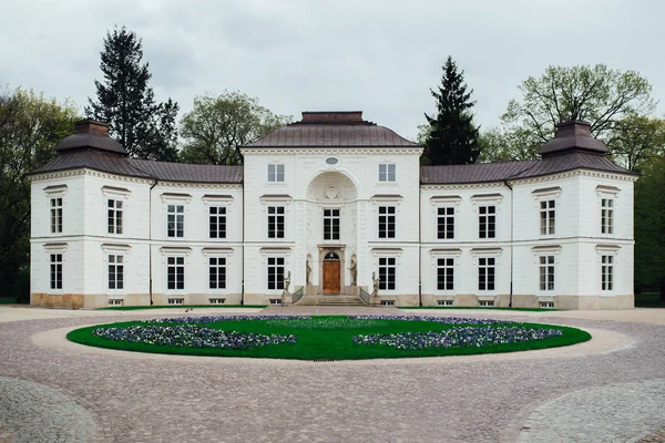 Starobylé Paláce Parku Ensemble Lazienki Varšavě — Stock fotografie