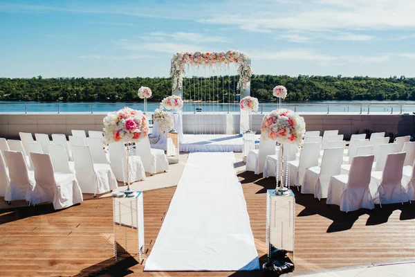 düğün töreni alanı