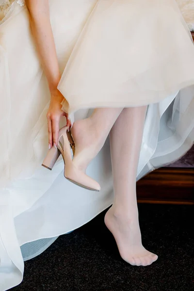 花嫁の結婚式の靴美しいファッション — ストック写真