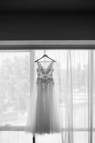 Vestido de noiva perfeito no dia do casamento — Fotografia de Stock