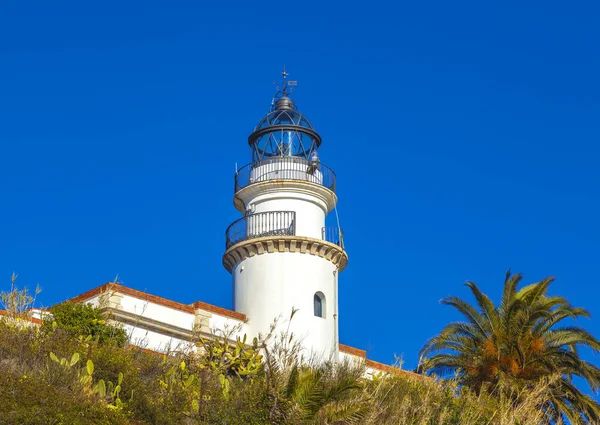 卡莱拉灯塔俯瞰绿松石地中海 — 图库照片