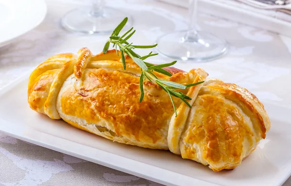 Boeuf Wellington Préparé Pâte Feuilletée — Photo