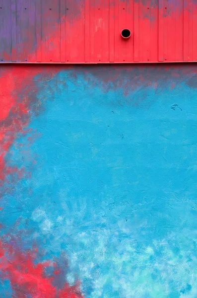 Beautiful Red Blue Purple Industrial Building Wall Vent Pipe Vertical — Stock Photo, Image