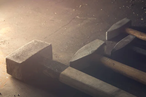 Farklı boyutlarda çekiçler