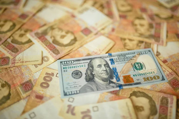 Доллары евро гривна банкноты фон, закрыть — стоковое фото