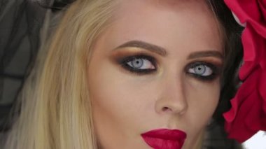 Kamera için poz Goth Bayan