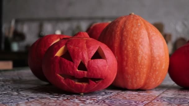 Kürbis zu Halloween — Stockvideo