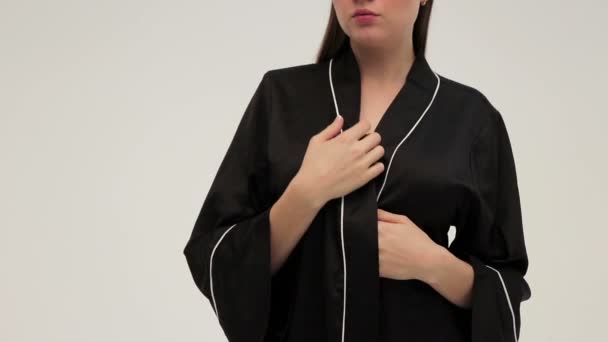 Σέξι κορίτσι δείχνει το στήθος της — Αρχείο Βίντεο