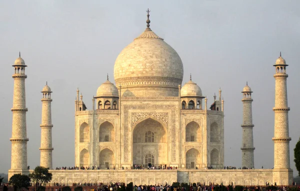 Pełny Widok Ramki Taj Mahal Tłumem Ludzi — Zdjęcie stockowe