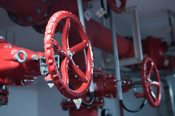 Kırmızı metal Vana Mühendisliği iletişim.