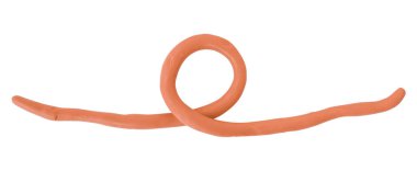 Turuncu plasticine beyaz arka plan üzerinde izole
