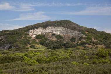 Cuma Mount Phlegraean alanları olarak bilinen ünlü volkanik bölge Kuzey son dalı olarak kabul edilebilir