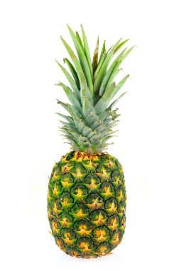 Beyaz arkaplanda ananas