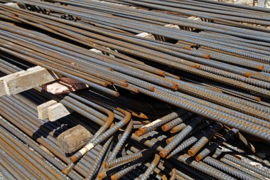 İnşaat alanında inşaat çubuğu düzenlendi