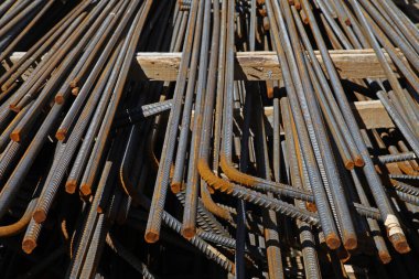 İnşaat alanında inşaat çubuğu düzenlendi