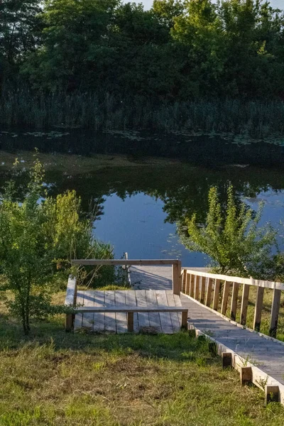 parkta güzel bir göl