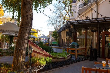 Odessa şehir Bahçe, sonbahar mood, kafe rahat