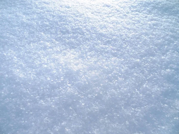 青のトーンで新雪の質感を背景に — ストック写真