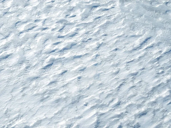冬天被雪覆盖的田野. — 图库照片