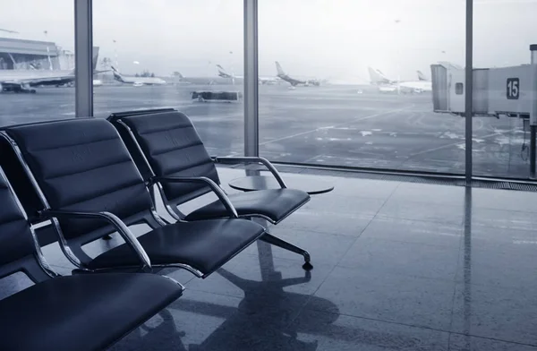 Interior Aeroporto Vazio Uma Grande Janela Com Perspectiva — Fotografia de Stock